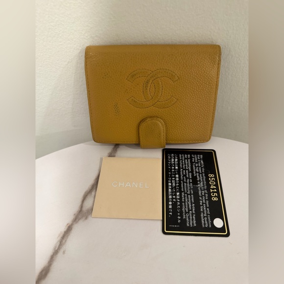 CHANEL Yellow Leather Card Holder - Picture 1 of 9